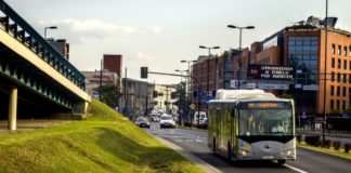 EV Experts Say Buses Should Electrify First. Can They Rise to the Challenge?